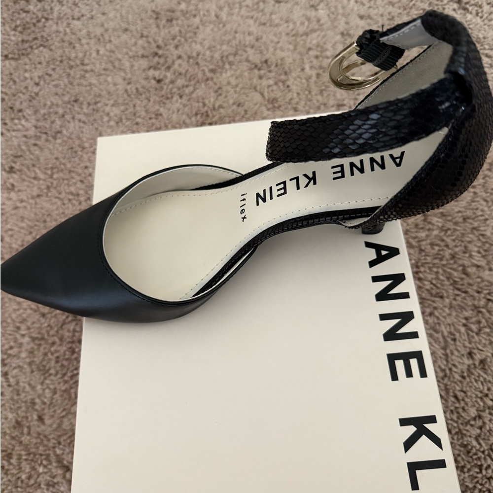 Anne Klein Black Snakeskin Heels